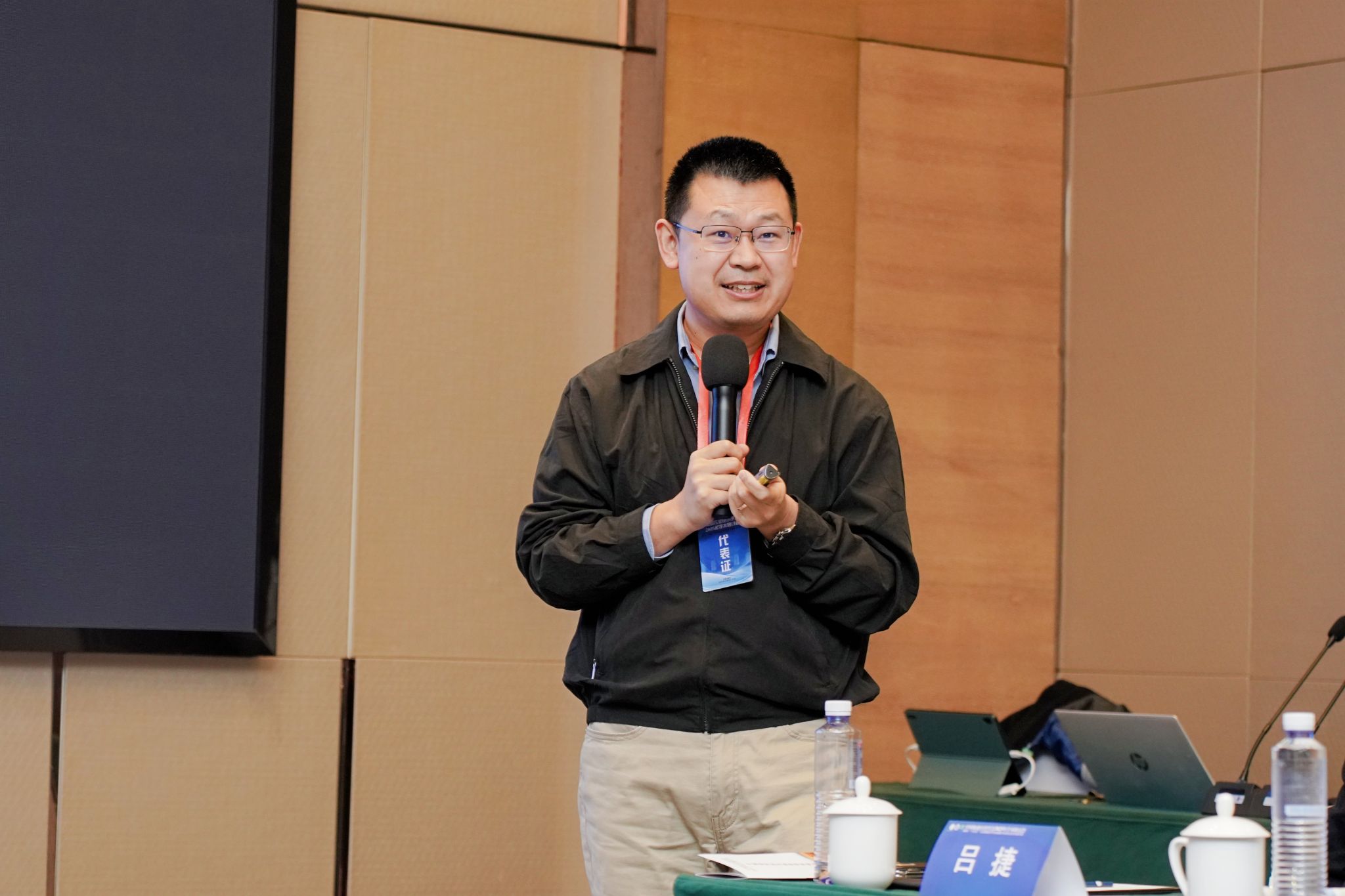 文件名称:韩昕儒.JPG原图大小:5.23MB